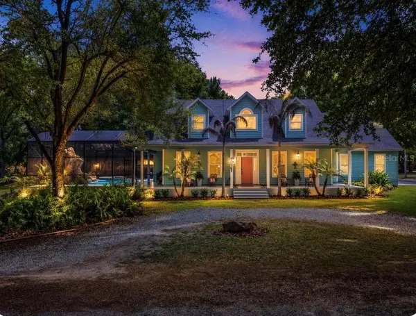 250 N Walker Street, OAKLAND, FL 34760