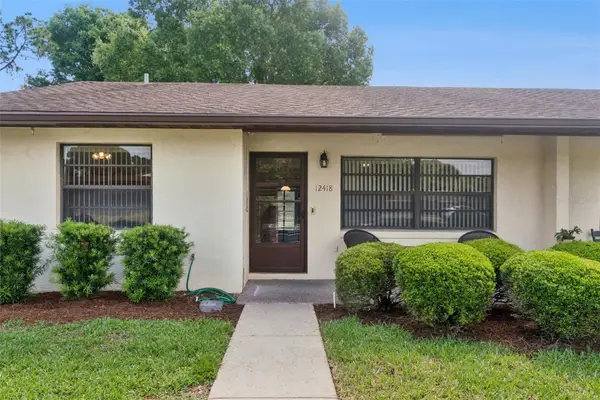 12418 Orangewood Circle, TAVARES, FL 32778