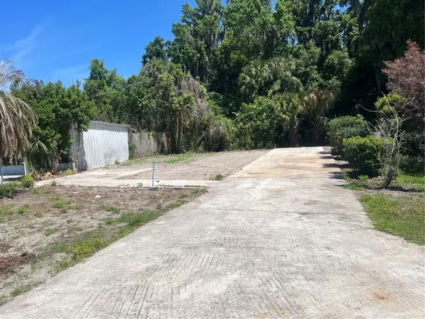 948 Cr 461, LAKE PANASOFFKEE, FL 33538