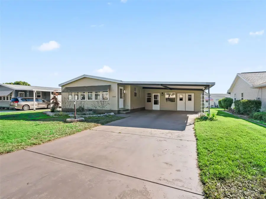 1514 Hillcrest Drive, Lady Lake, FL 32159 - #2