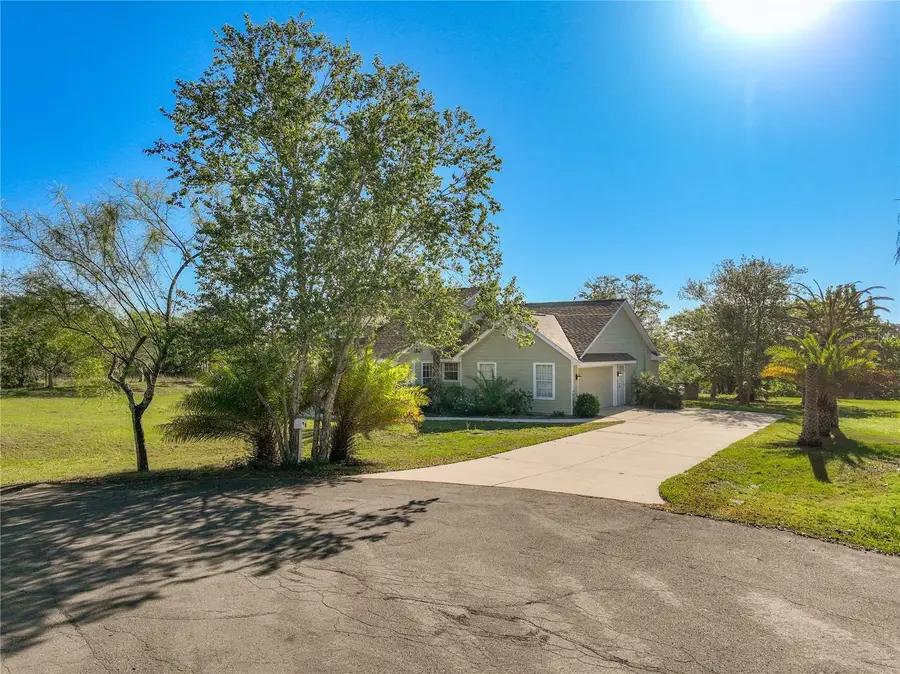 32936 Scenic Hills Drive, Mount Dora, FL 32757 - #2