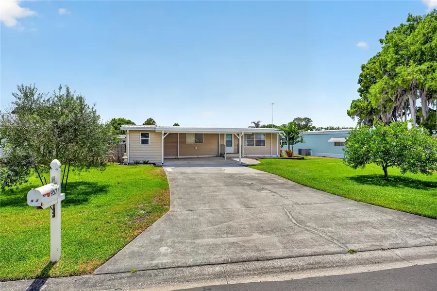 957 Todd Way, Tavares, FL 32778 - #2