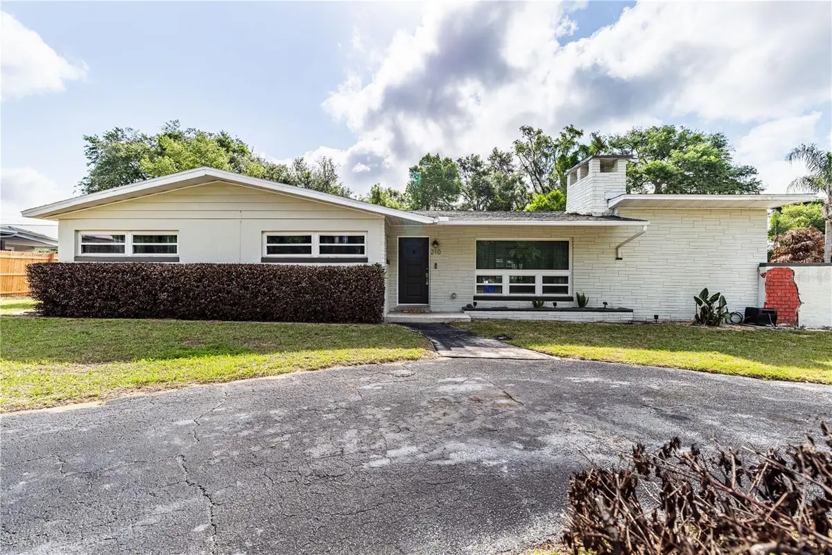 210 Donna Street, Tavares, FL 32778 - #1