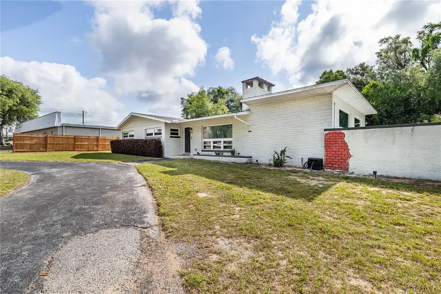 210 Donna Street, Tavares, FL 32778 - #2