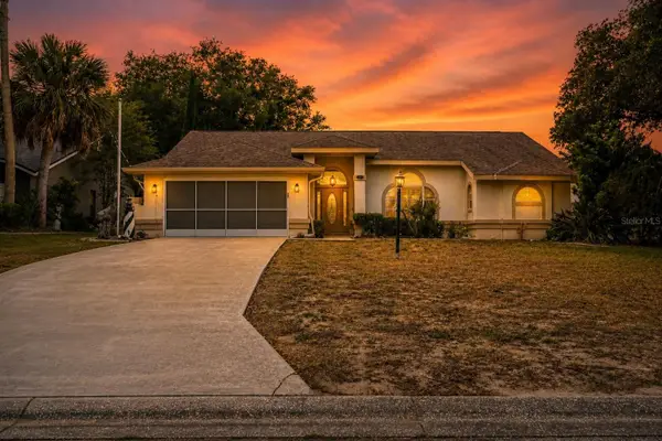 33939 Valencia Drive, LEESBURG, FL 34788
