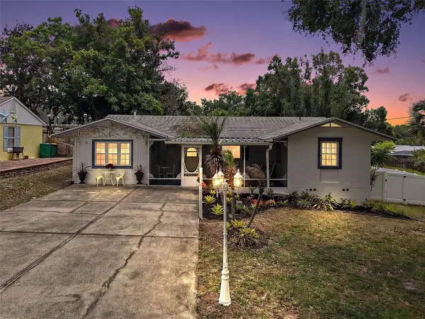 422 W 11th Avenue, MOUNT DORA, FL 32757