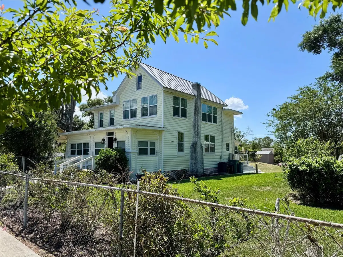 708 E Lemon Avenue, Eustis, FL 32726 - #1