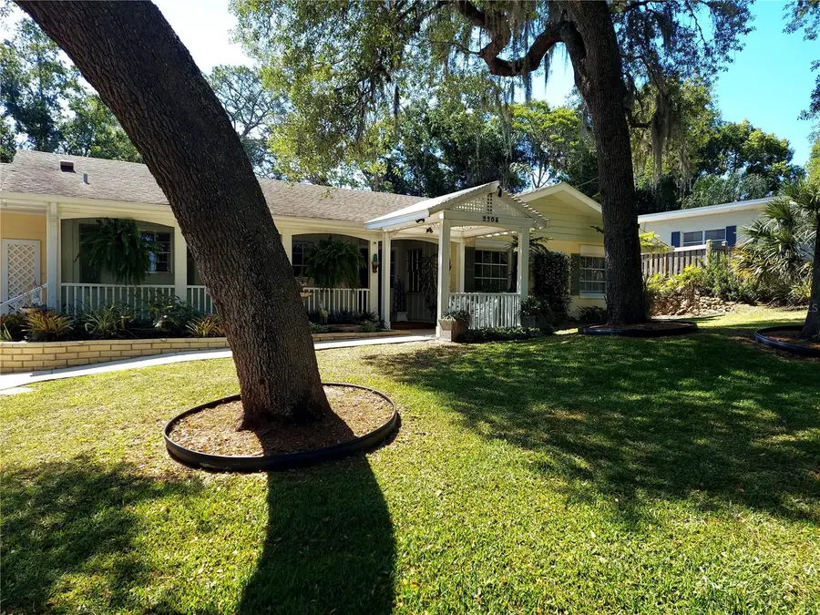 2308 Overlook Drive, Mount Dora, FL 32757 - #2
