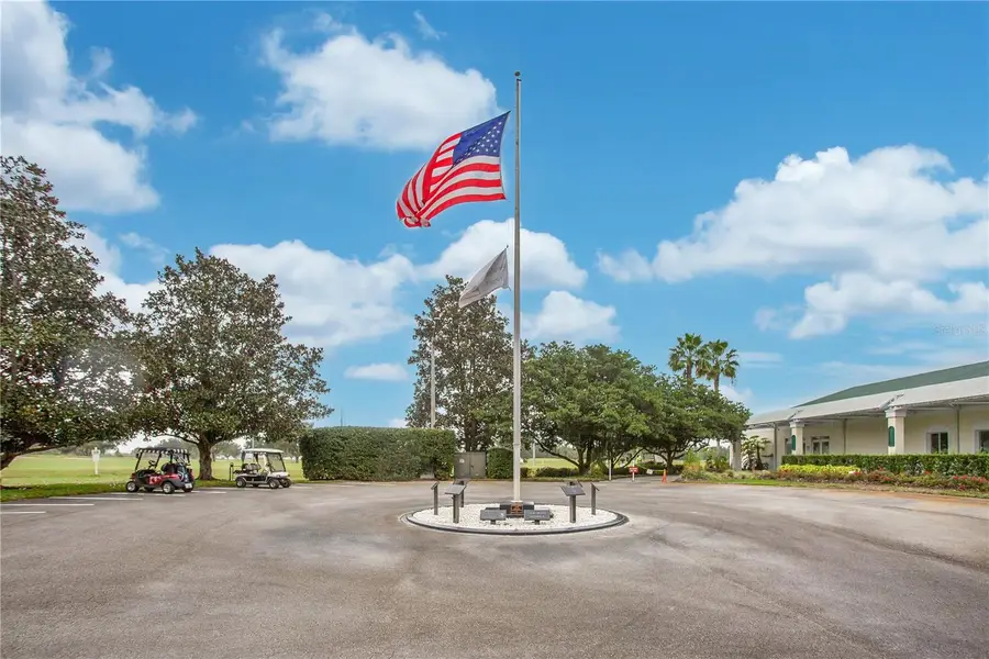 32520 W Golf Court, Leesburg, FL 34748 - #2