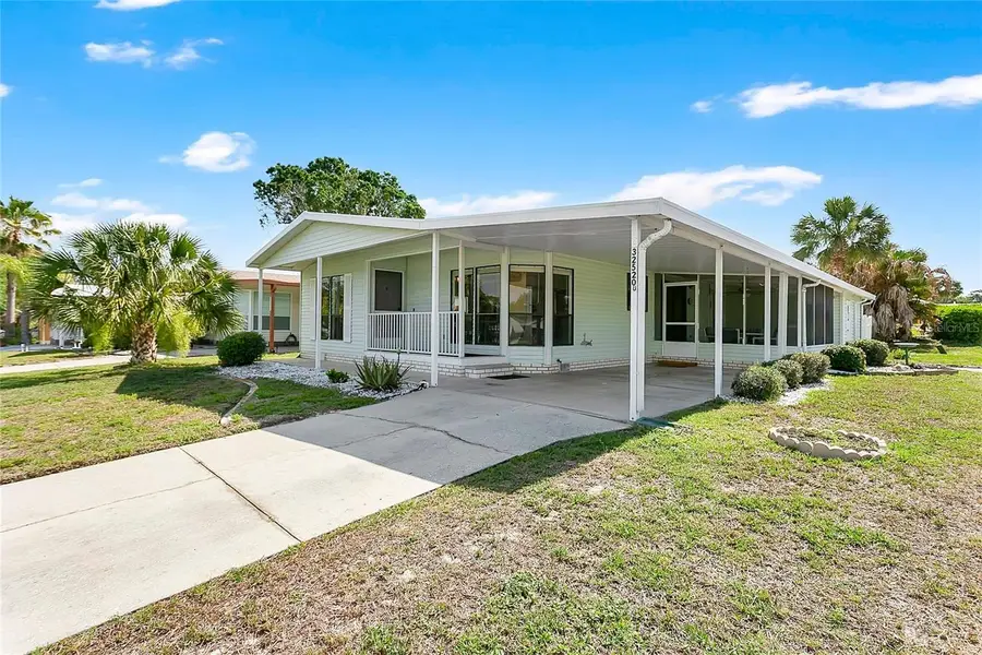 32520 W Golf Court, Leesburg, FL 34748 - #3