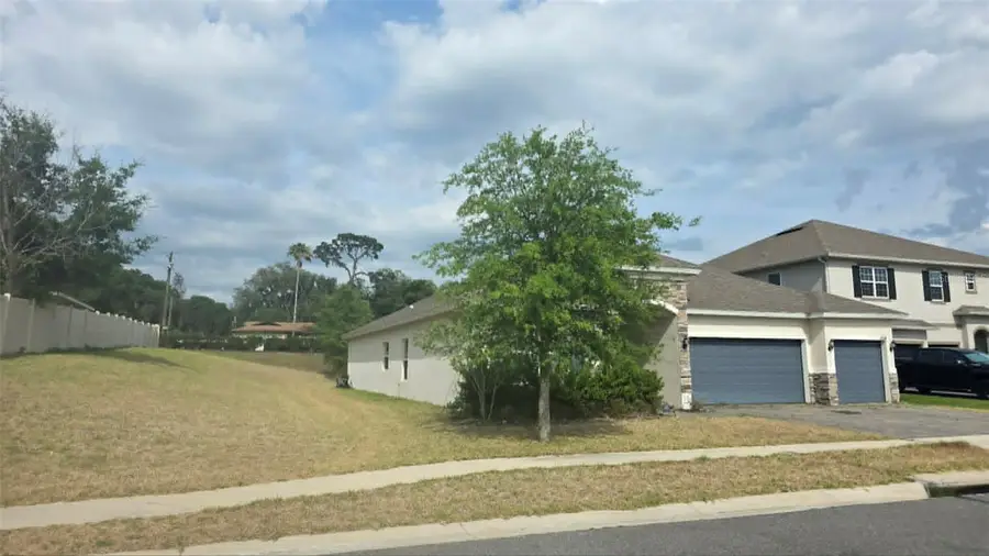 654 Avila Place, Howey In The Hills, FL 34737 - #2