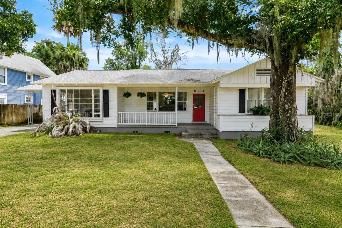 504 E Citrus Ave, Eustis, FL 32726 - #1