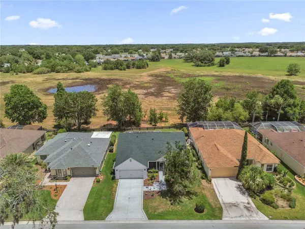521 Carrera Drive, LADY LAKE, FL 32159