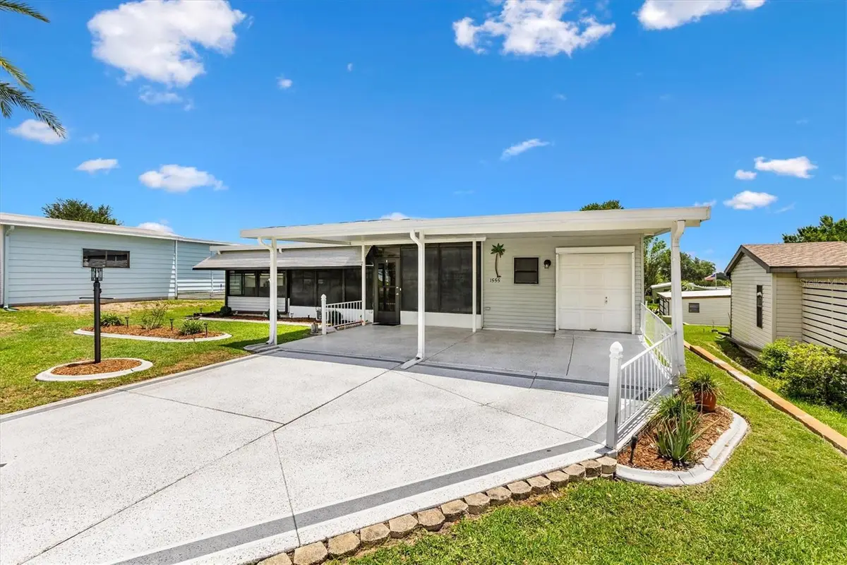 1555 Hillcrest Drive, Lady Lake, FL 32159 - #1