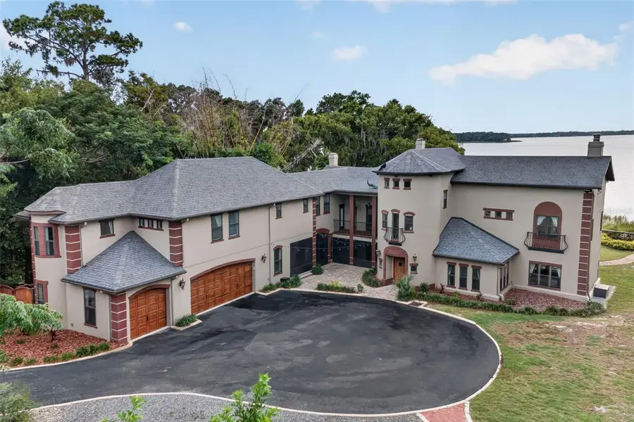 6118 Dora Dr, Mount Dora, FL 32757 - #2