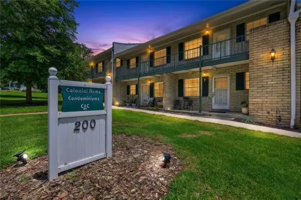 200 E 10th Avenue #8, MOUNT DORA, FL 32757
