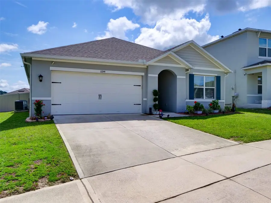 11244 Amber Ridge Drive, Zellwood, FL 32798 - #2
