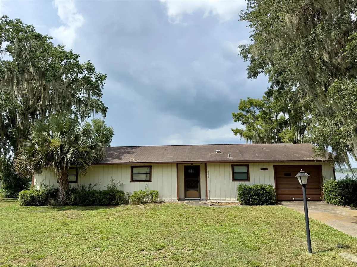 1082 Cr 457, Lake Panasoffkee, FL 33538 - #1
