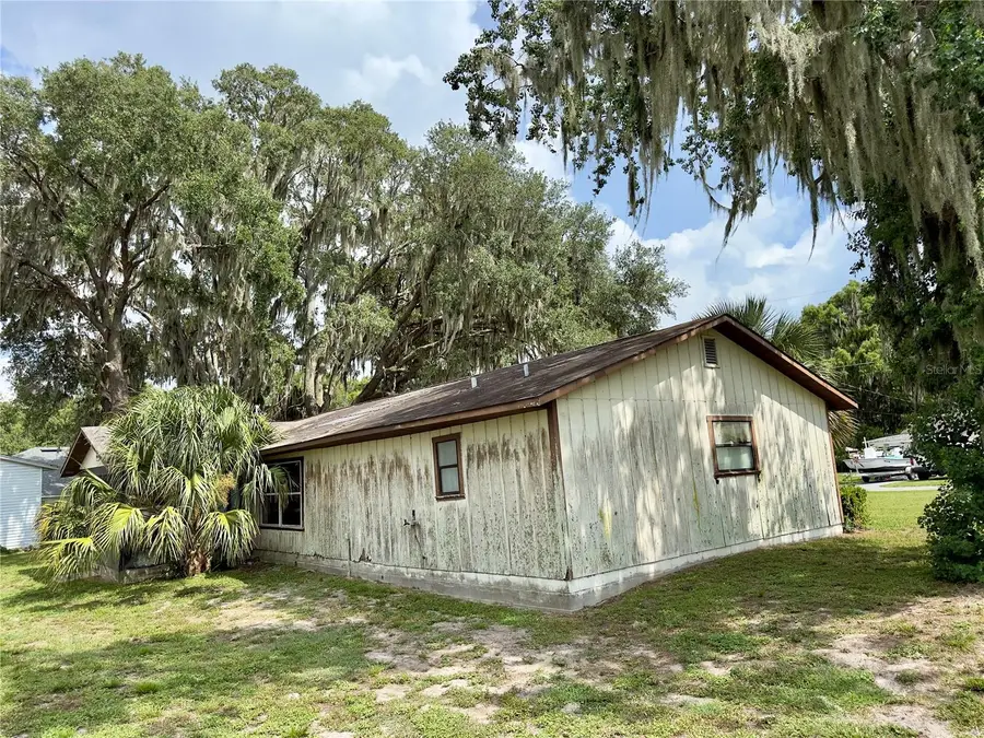 1082 Cr 457, Lake Panasoffkee, FL 33538 - #2