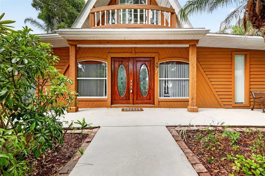507 Lakeshore Drive, Eustis, FL 32726 - #2