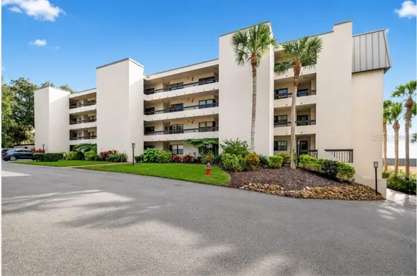 501 W Old Us Highway 441 Highway #402, MOUNT DORA, FL 32757