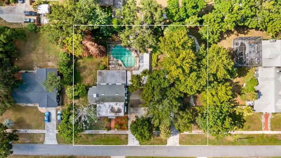 127 E Laurel Avenue, Howey In The Hills, FL 34737 - #2