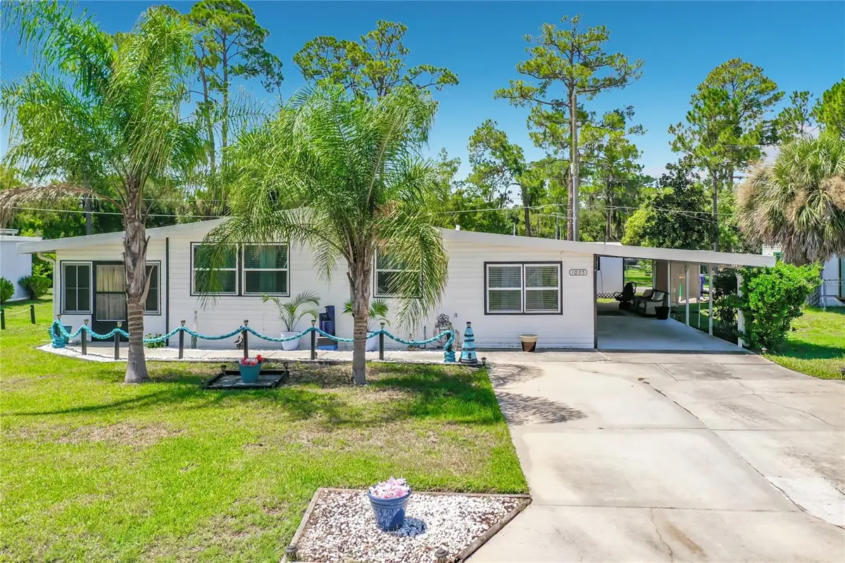 1025 Capella Drive, Tavares, FL 32778 - #1