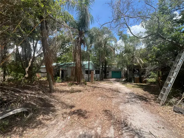 33845 Crestwood Avenue, LEESBURG, FL 34788