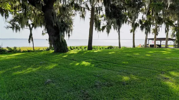 34410 Island Drive, LEESBURG, FL 34788