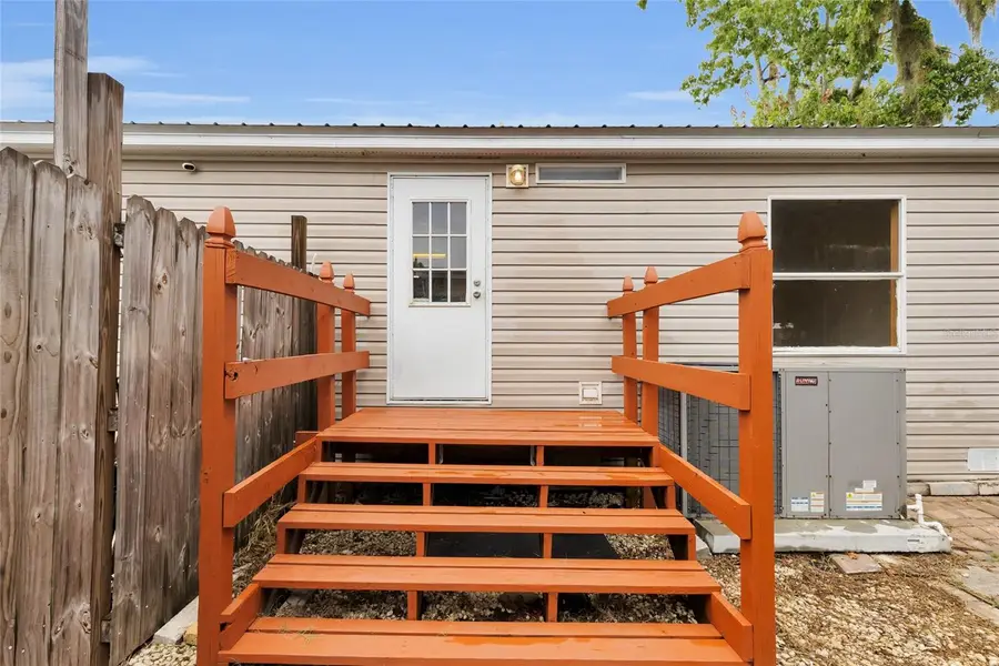 16 Cayman Circle, Umatilla, FL 32784 - #3