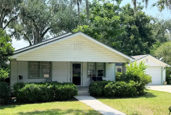 605 Stanley Avenue, WILDWOOD, FL 34785