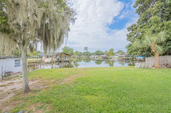 2712 Grand Island Shores Road, EUSTIS, FL 32726