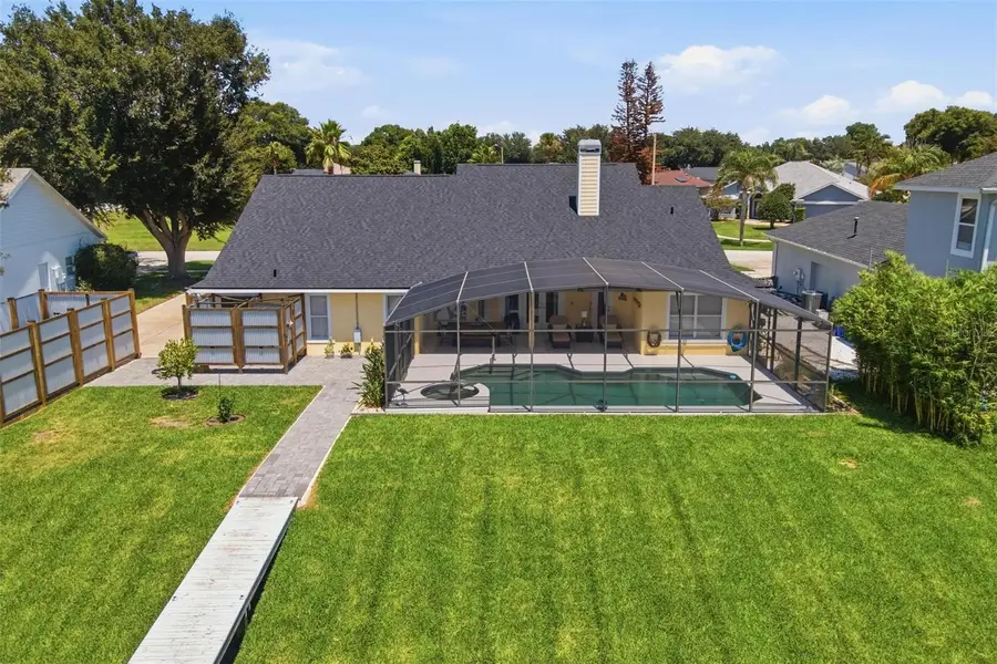 3716 Bayshore Circle, Tavares, FL 32778 - #3