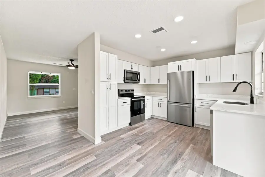 990 Liskeard Avenue, Orange City, FL 32763 - #3