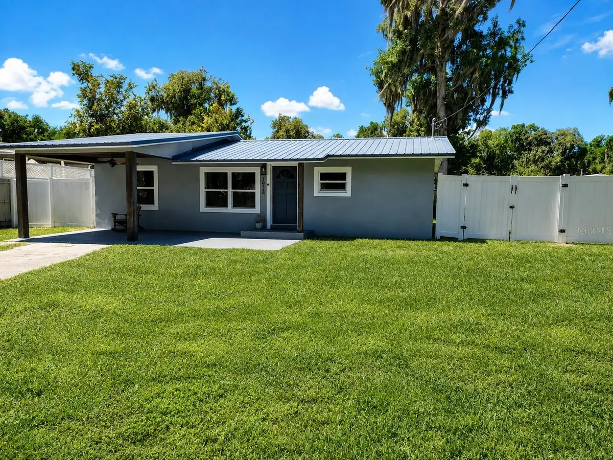 1924 Cr 439c, Lake Panasoffkee, FL 33538 - #1