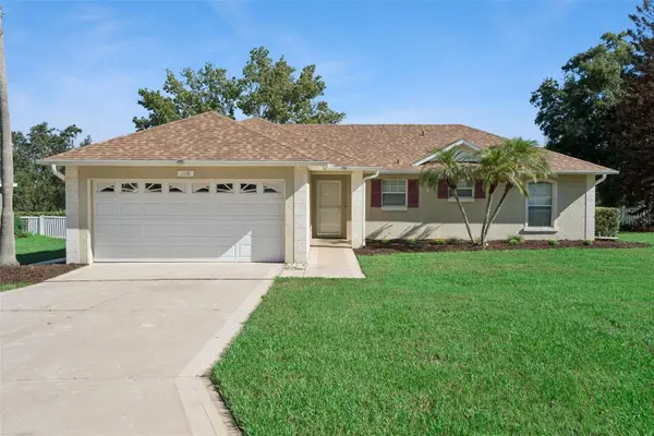 110 Twin Lake Circle, UMATILLA, FL 32784