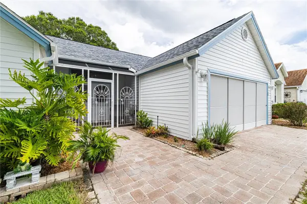 1009 La Mesa Lane, LADY LAKE, FL 32159