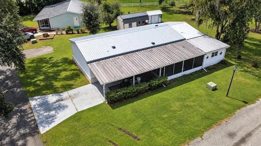 25 Canal Way, Lake Panasoffkee, FL 33538 - #3