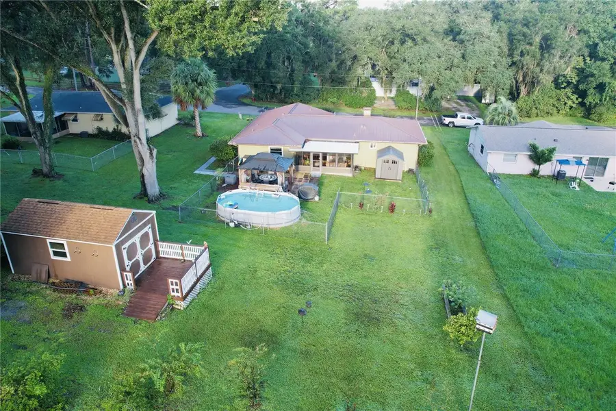 605 First Avenue, Lady Lake, FL 32159 - #2