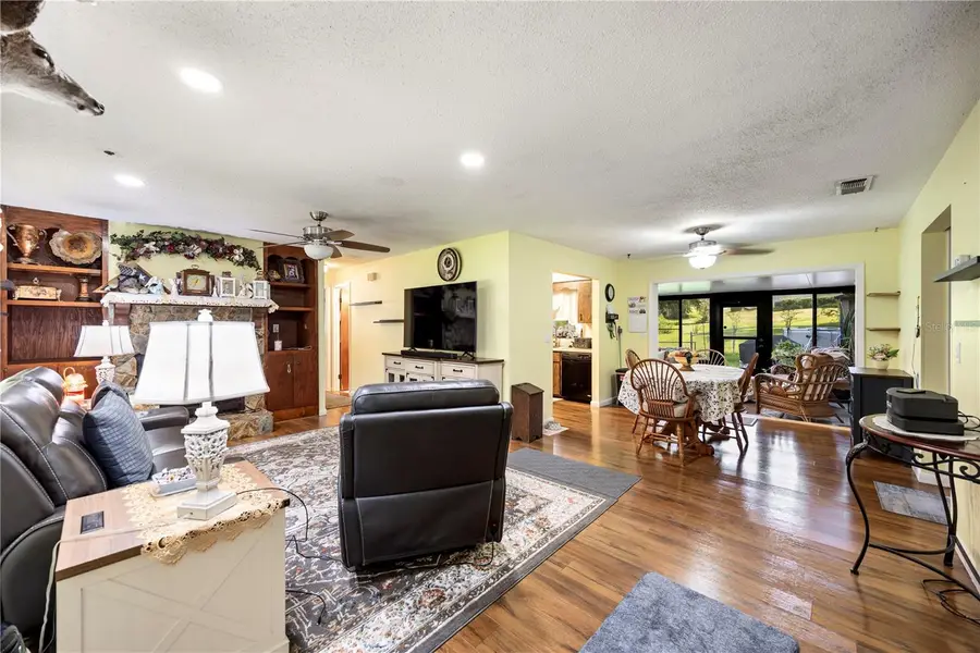 605 First Avenue, Lady Lake, FL 32159 - #3