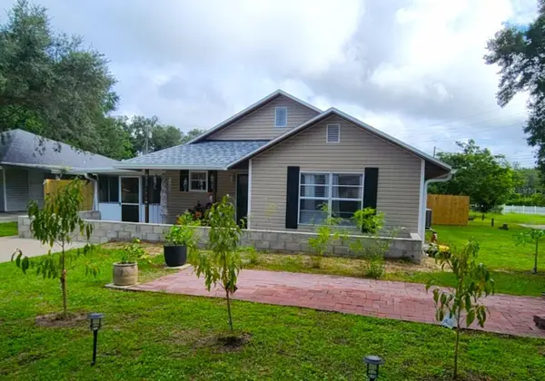 677 Warner Street, GROVELAND, FL 34736