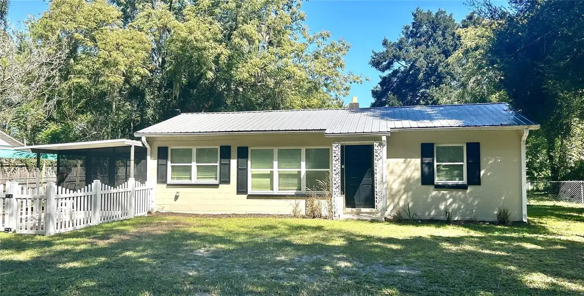 706 Mulberry Street, Fruitland Park, FL 34731 - #1
