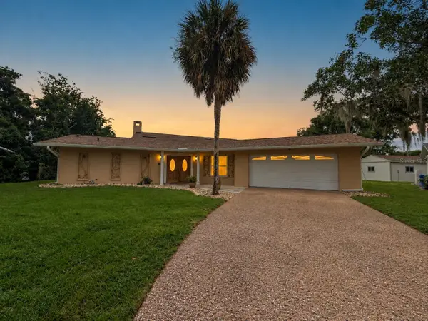 1627 Canal Court, TAVARES, FL 32778