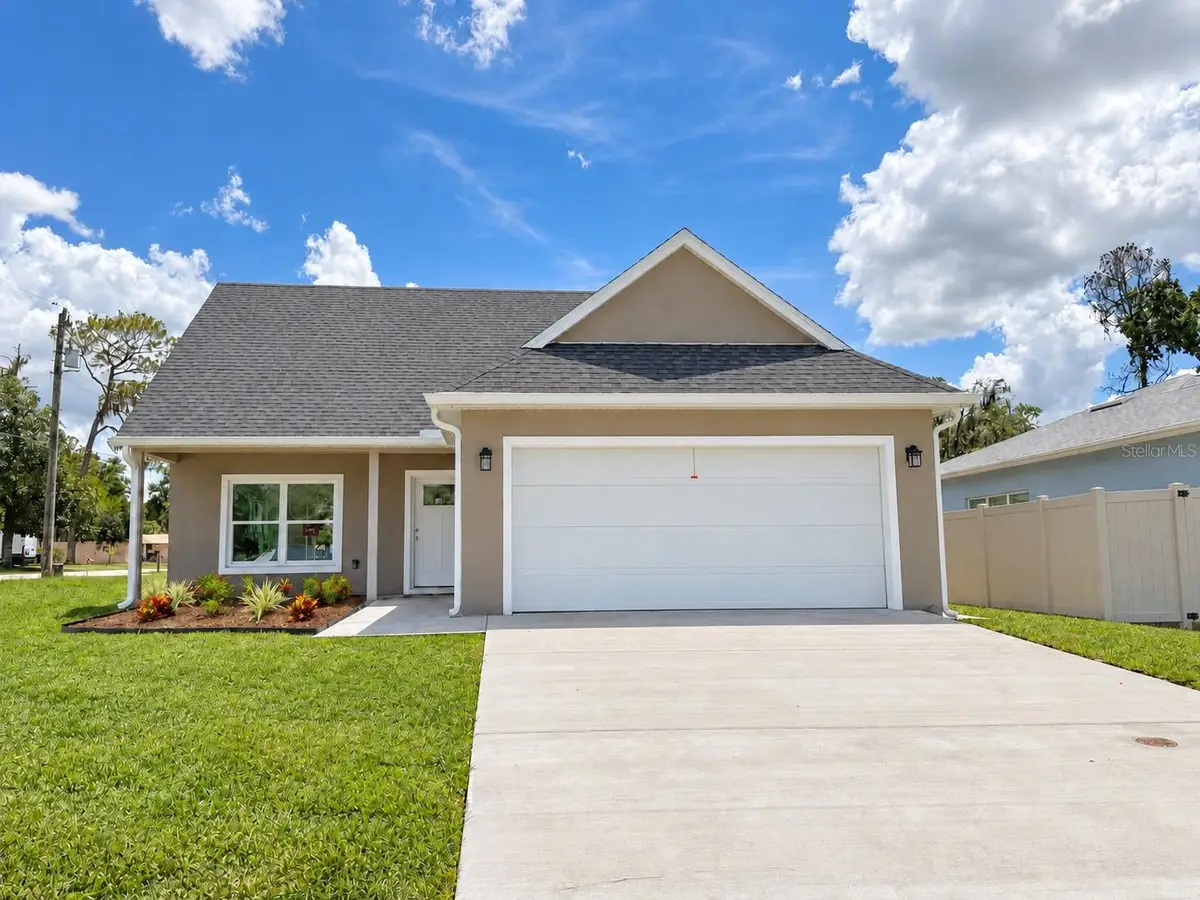 1336 Dean Ave, Eustis, FL 32726 - #1