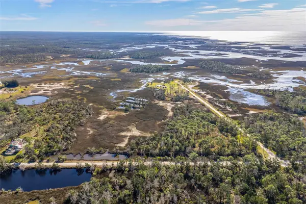 125 SW 284, STEINHATCHEE, FL 32359