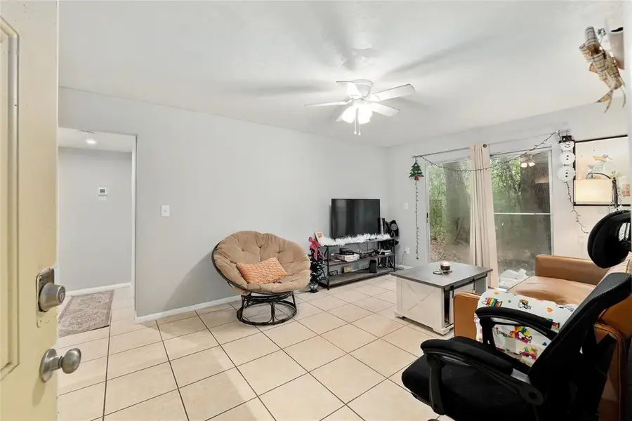 1015 SW 9th Street #C4, Gainesville, FL 32601 - Image #3