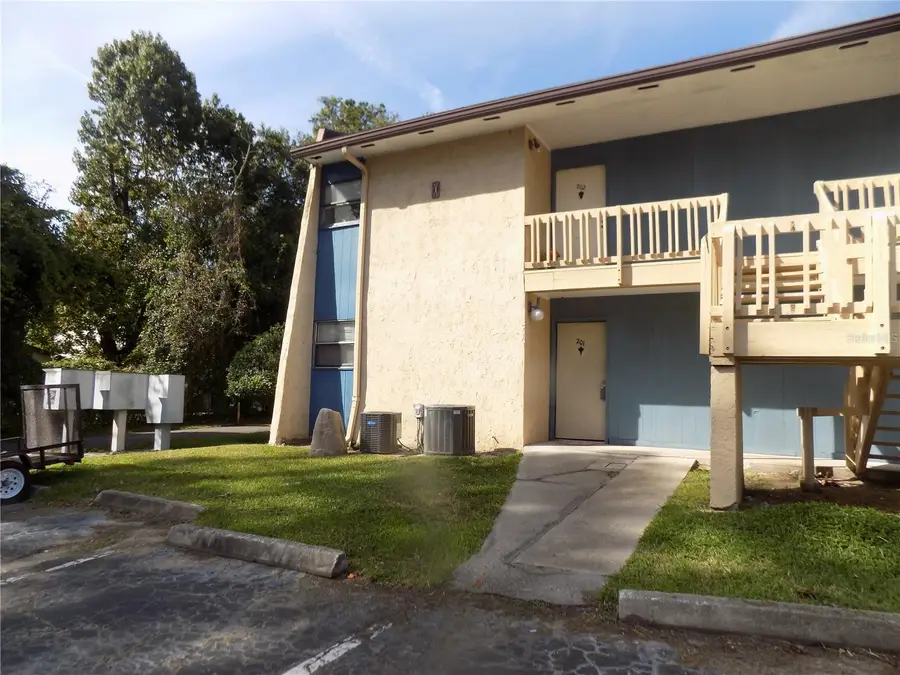 2811 SW Archer Road #x 201, Gainesville, FL 32608 - Image #2