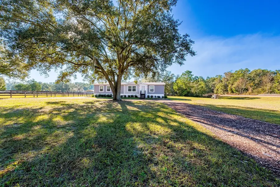 19750 SE 30th Street, Morriston, FL 32668 - Image #2