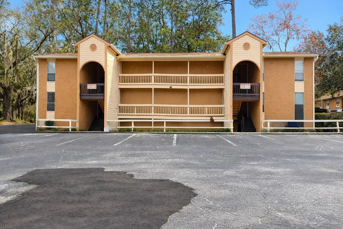 1810 NW 23rd Boulevard #219, Gainesville, FL 32605 - Image #1