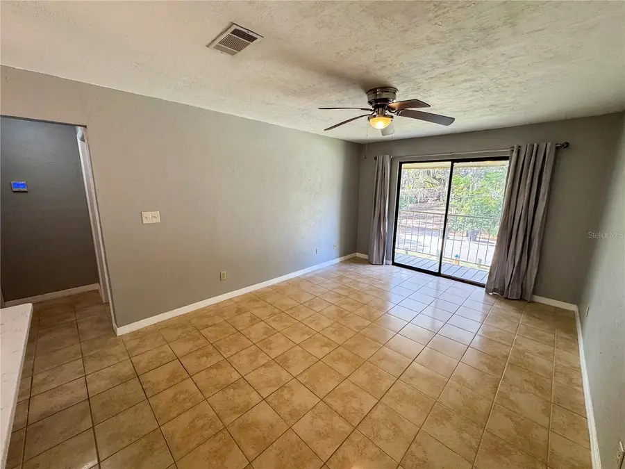 1015 SW 9th Street #D21, Gainesville, FL 32601 - Image #3